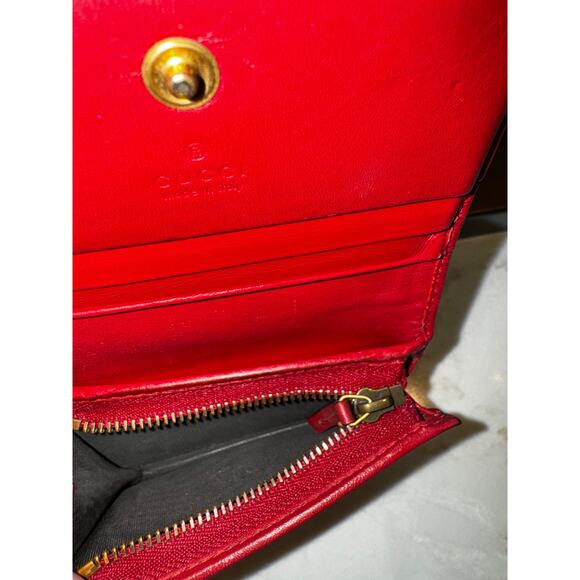 Beautiful Rare GG Gucci 3D Cherry Wallet with Red Interior - Picture 14 of 16